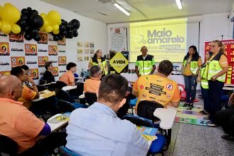 Ação sobre educação de trânsito em empresa de ônibus