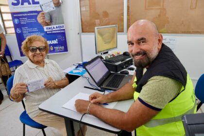 Prefeitura de Manaus emite credencial de estacionamento para frequentadores do Parque do Idoso