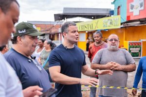 Rodrigo Sá acompanha obras de infraestrutura no bairro Campos Sales, em Manaus