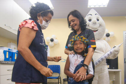 Conferência discute importância da vacinação nas escolas