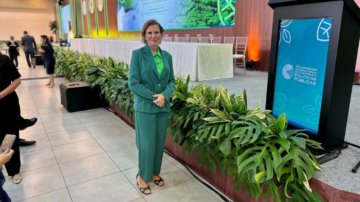 Yomara Lins participa da abertura do IX Congresso Internacional de Controle e Políticas Públicas em Manaus
