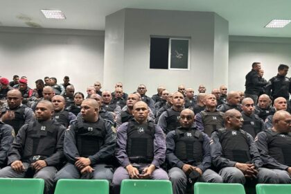 Polícia Militar do Amazonas treina efetivo para atuar em situações de crise, distúrbios civis e intervenções de alto risco