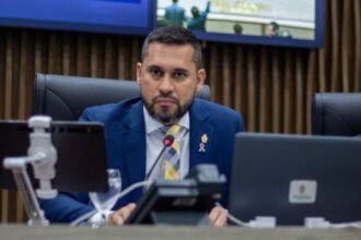 Paulo Tyrone pede investigação sobre caso de criança agredida em escola municipal