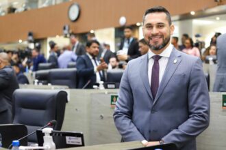 Paulo Tyrone protocola PL que exige transparência na fiscalização eletrônica de trânsito em Manaus