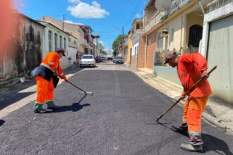 Prefeitura de Manaus avança com recuperação viária no bairro Parque 10