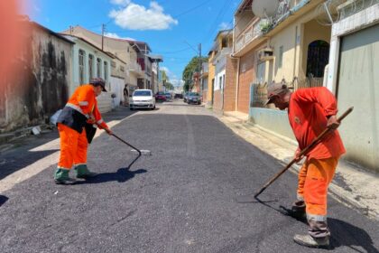 Prefeitura de Manaus avança com recuperação viária no bairro Parque 10
