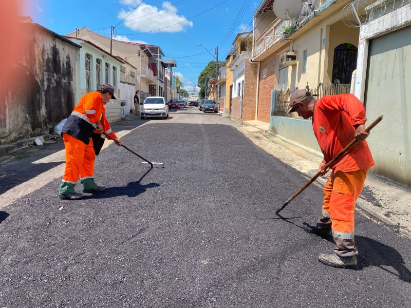 Prefeitura de Manaus avança com recuperação viária no bairro Parque 10