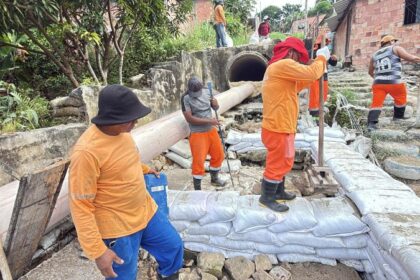 Prefeitura de Manaus intensifica obras de infraestrutura no beco Curió, no bairro Gilberto Mestrinho
