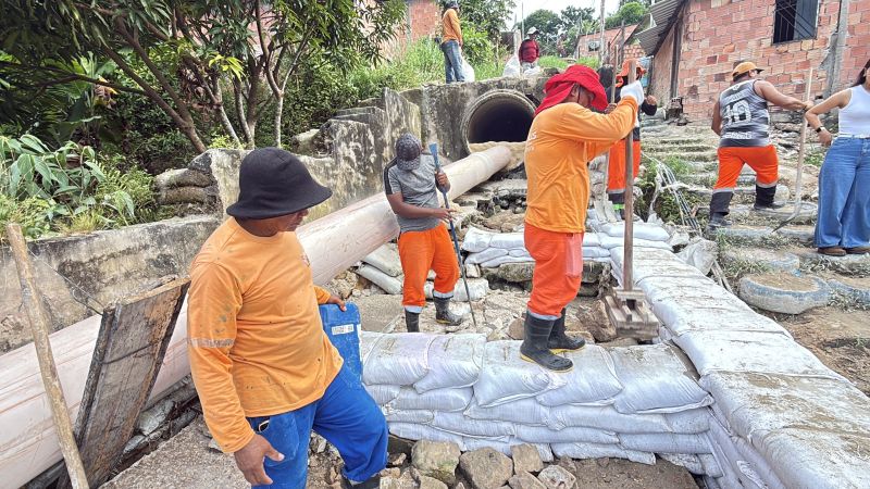 Prefeitura de Manaus intensifica obras de infraestrutura no beco Curió, no bairro Gilberto Mestrinho