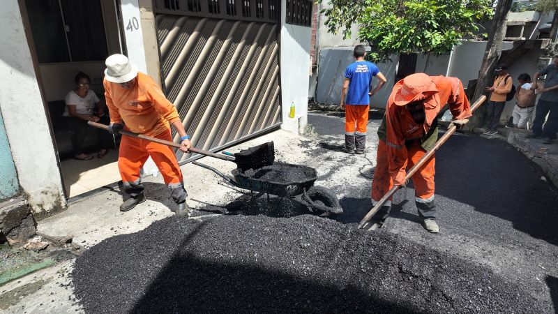 Prefeitura de Manaus realiza recuperação asfáltica no bairro Aleixo