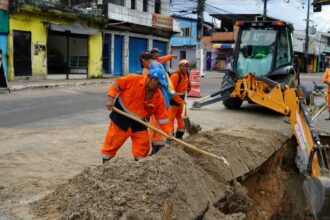 Prefeitura intensifica serviços de contenção em rip-rap na avenida Brasil
