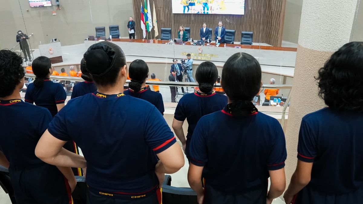 Projeto da Escola do Legislativo leva alunos do CMPM IV à Câmara Municipal de Manaus