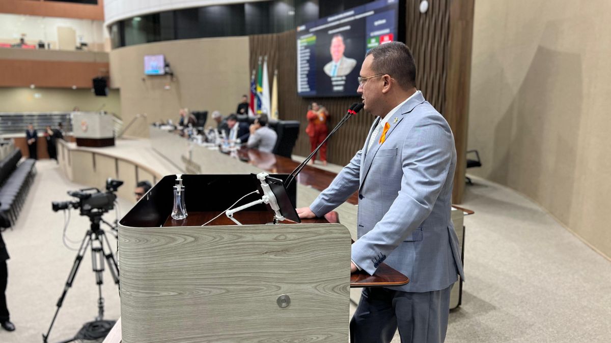 Raiff Matos cobra esclarecimentos sobre falhas em obra de drenagem na zona Centro-Sul