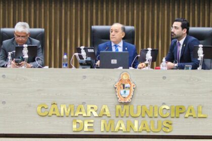 Reconhecimento aos pedagogos, valorização dos técnicos de enfermagem e propostas para a educação no trânsito marcaram a 38ª Sessão Plenária da CMM