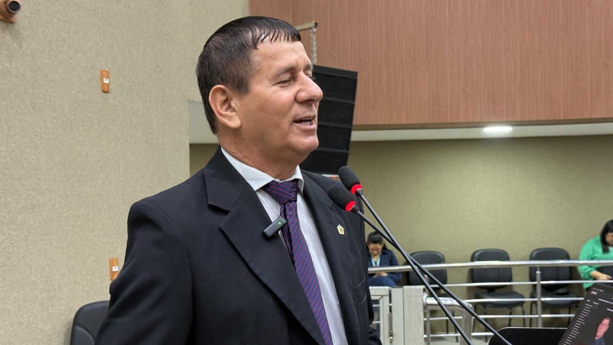 Roberto Sabino reafirma compromisso com moradores do bairro Petrópolis ao ter pedido atendido pela Seminf
