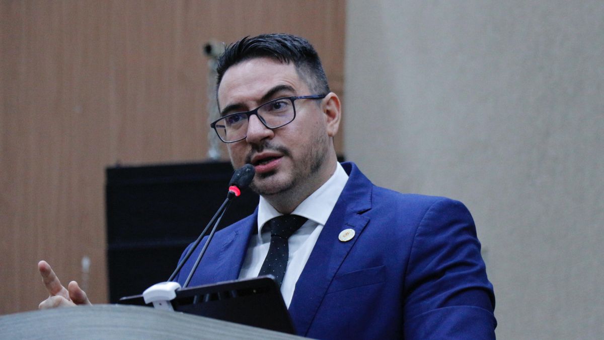 Rodrigo Guedes questiona dirigentes da Amazonas Energia sobre apagões em bairros de Manaus