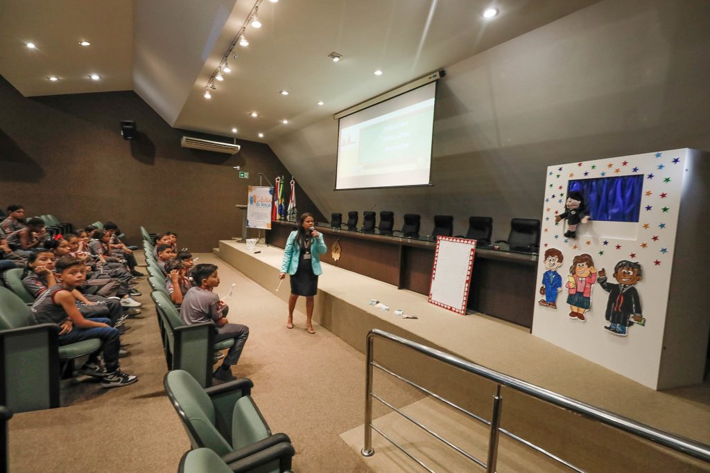 Semana de Educação Legislativa encerra com apresentação do programa ‘Cidadão de Berço’