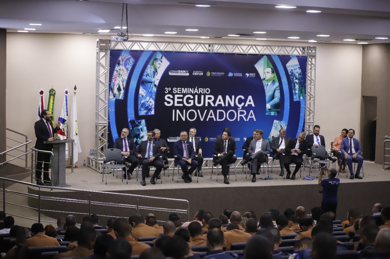 Seminário na Assembleia Legislativa do Amazonas debate inteligência como arma contra o crime