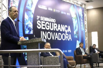 Senador Omar Aziz abre segundo dia de palestras do III Seminário de Segurança Inovadora na Aleam