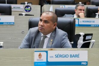 Sérgio Baré apresenta moção em apoio a reajuste salarial de servidores da saúde municipal