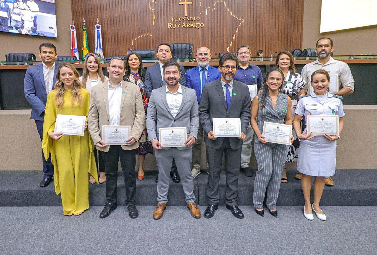 Sessão Especial: Delegado Péricles presta homenagem aos oftalmologistas do Amazonas