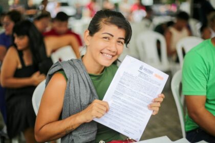 Governo do Amazonas realiza pagamento a 105 beneficiários do Prosamin+ com solução de moradia