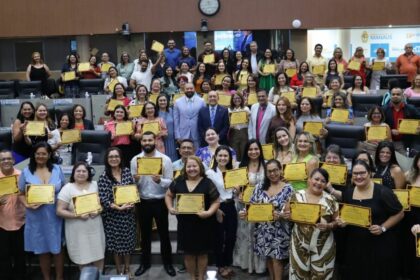 Professor Samuel celebra o Dia do Pedagogo com homenagem na Câmara Municipal de Manaus