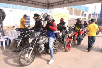 Maio Amarelo: Detran-AM e Abraciclo promovem Pit Stop Educativo para motociclistas