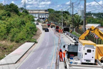 Cigás avança com obras na avenida Cosme Ferreira e Estrada UTM 2, na Colônia Antônio Aleixo
