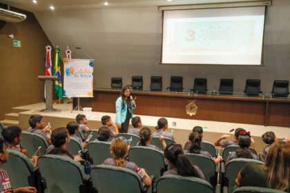 Programa ‘Cidadão de Berço’ promove culminância com visita de alunos à Assembleia Legislativa do Amazonas