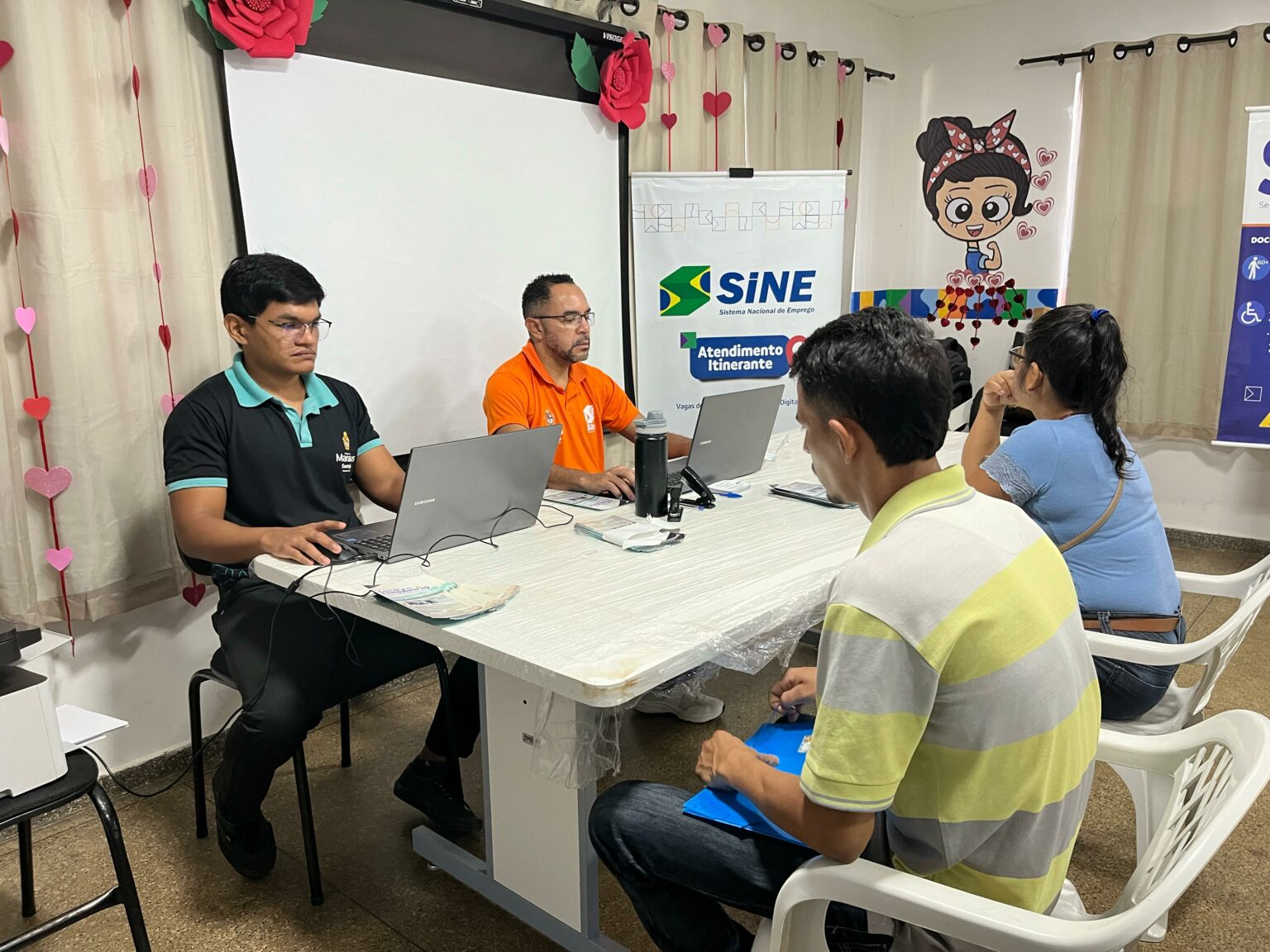 Mais de 25 empresas realizam entrevistas no ‘1º Megafeirão de Empregabilidade’ da Prefeitura de Manaus