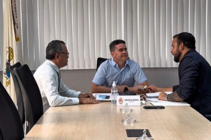Prefeito David Almeida anuncia aquisição de mil armas e cria fundo inédito de segurança em Manaus: cidade já está pronta para ter Polícia Municipal