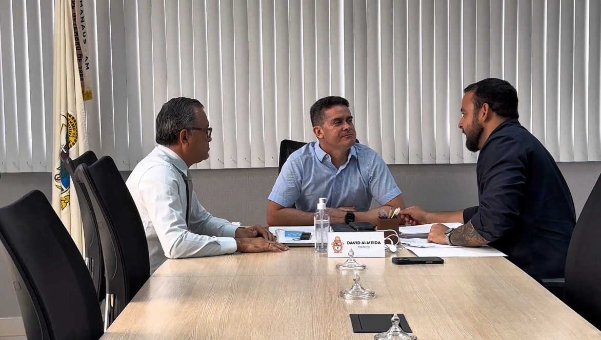 Prefeito David Almeida anuncia aquisição de mil armas e cria fundo inédito de segurança em Manaus: cidade já está pronta para ter Polícia Municipal