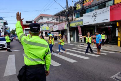 Prefeitura faz ação de educação de trânsito no bairro Alvorada