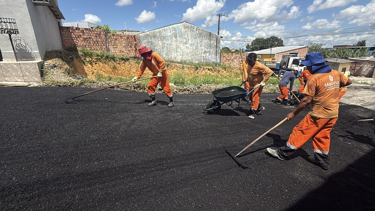 Rua do Novo Aleixo recebe 20 toneladas de asfalto