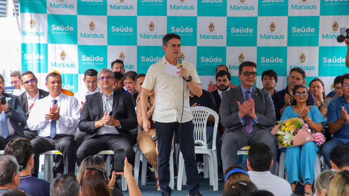 Carlos Pai Amado destaca avanços na atenção básica durante entrega da USF Leonor de Freitas