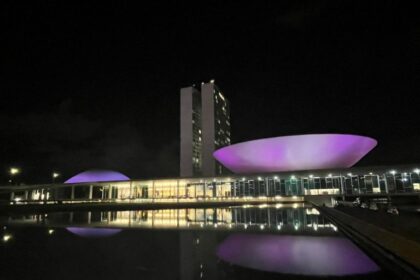 Congresso se ilumina de lilás pelo Dia de Conscientização sobre a Síndrome de Edwards