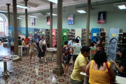 Biblioteca Pública do Amazonas promove troca de livros e visitas guiadas para incentivar a leitura