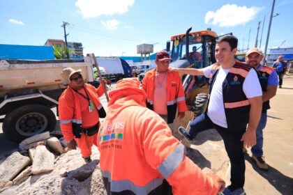 Obra no porto da Manaus Moderna melhora calçamento da orla e reforça cuidado da prefeitura com o Centro