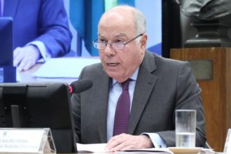 Comissão ouve ministro Mauro Vieira sobre asilo a ex-primeira dama peruana
