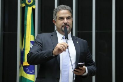 Relator recomenda a suspensão do mandato do deputado Gilvan da Federal por três meses
