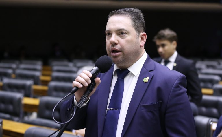 Comissão aprova projeto que revoga dispositivos ultrapassados de lei do açúcar e álcool