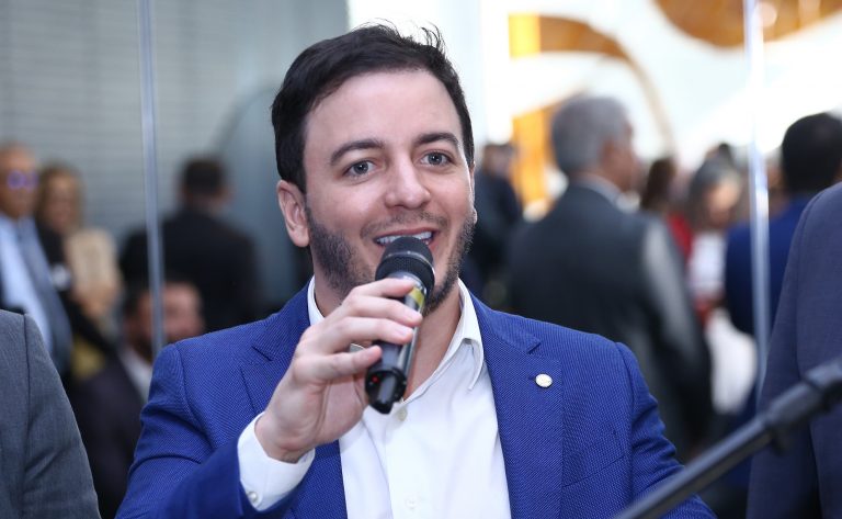 Comissão aprova proposta que torna crime a prática ilegal de medicina veterinária