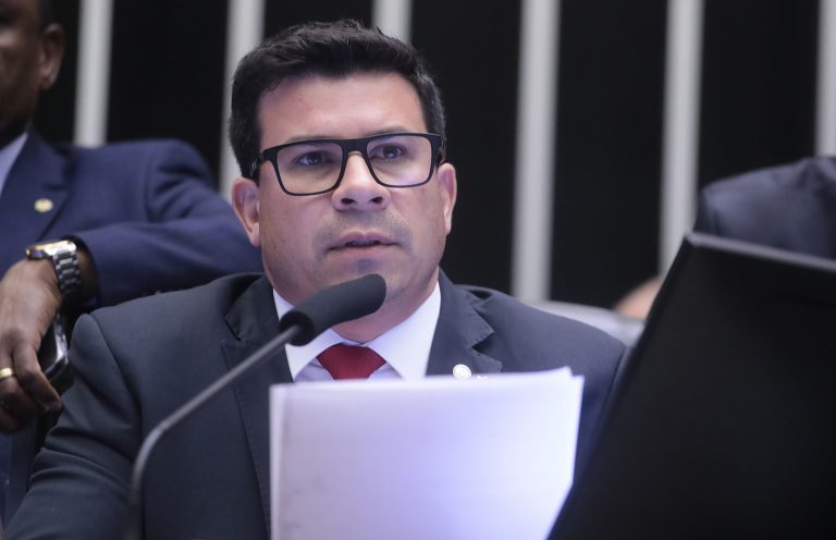Comissão aprova regras para trabalhador rural atualizar dados para receber benefícios previdenciários