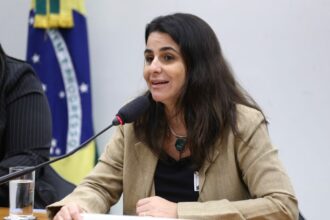 Entidades cobram e governo se compromete a ampliar a participação da sociedade civil na COP 30