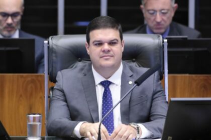 Enfermeiros defendem carga de trabalho de 30 horas semanais