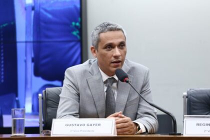 Comissão aprova fim do monopólio nos serviços postais