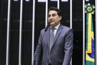 Comissão aprova bloqueio de conteúdo impróprio para crianças em computadores públicos