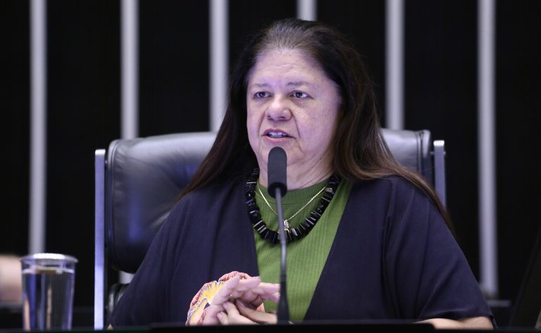 Comissão da Câmara aprova regras para campanhas sobre câncer infantil