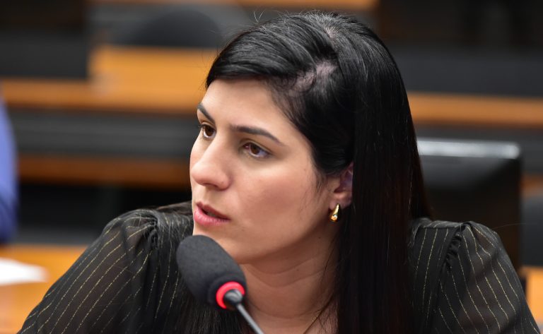 Comissão de Constituição e Justiça aprova garantia de acesso a terapia nutricional para pacientes com câncer